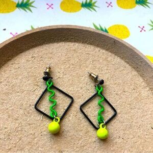 Vintage 80s green fluorescent earrings yellow eclectic retro colorblock granny